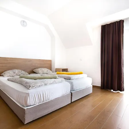 En-suite Rooms: Novа In Center 2* Sofia