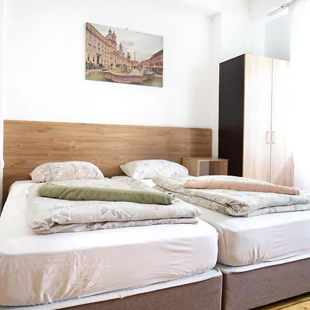 En-suite Rooms: Novа In Center Gæstehus