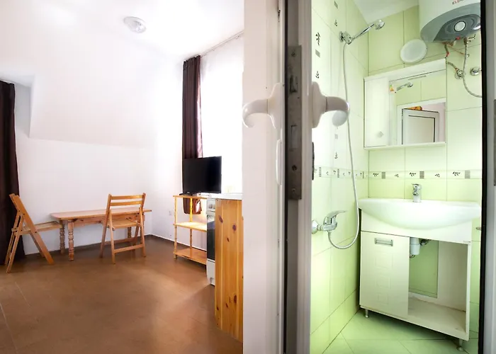 Nova - Private En-suite I Center I Self Check-in 2* Sofia